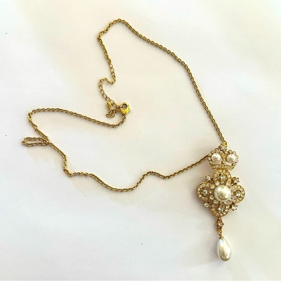 Camrose and Kross JBK Crown and Star Pendant with Necklace Chain - Picture 1 of 3